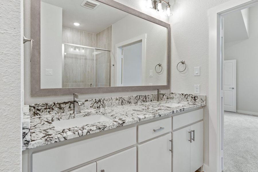 Furnished interior view inside a new home in Woodbridge Villas, Wylie (Image 12).