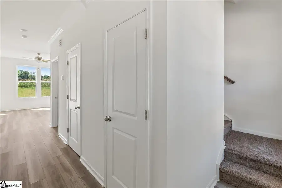 Spacious, unfurnished interior of a new home in Halton Oaks, Spartanburg (Image 18). Spacious, unfurnished interior of a new home in Halton Oaks, Spartanburg (Image 18).