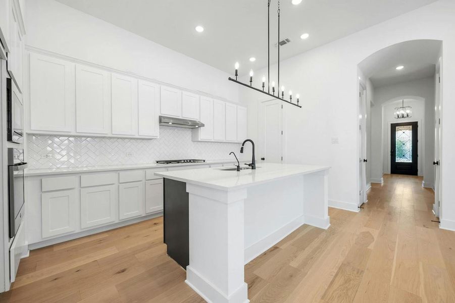 Furnished interior view inside a new home in Evergreen, Conroe (Image 6).