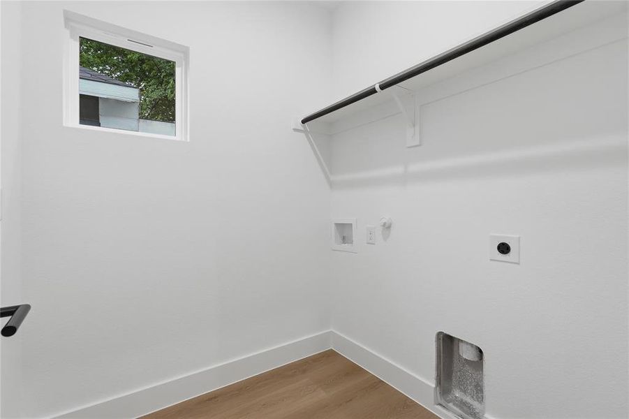 Spacious, unfurnished interior of a new home in , Dallas (Image 18). Spacious, unfurnished interior of a new home in , Dallas (Image 18).