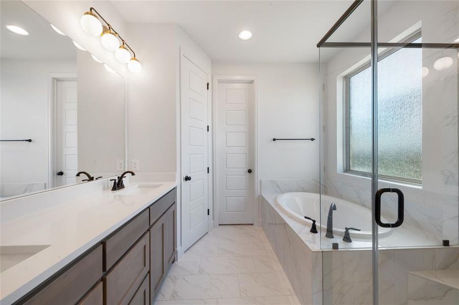 Furnished interior view inside a new home in Avondale, Fate (Image 10).