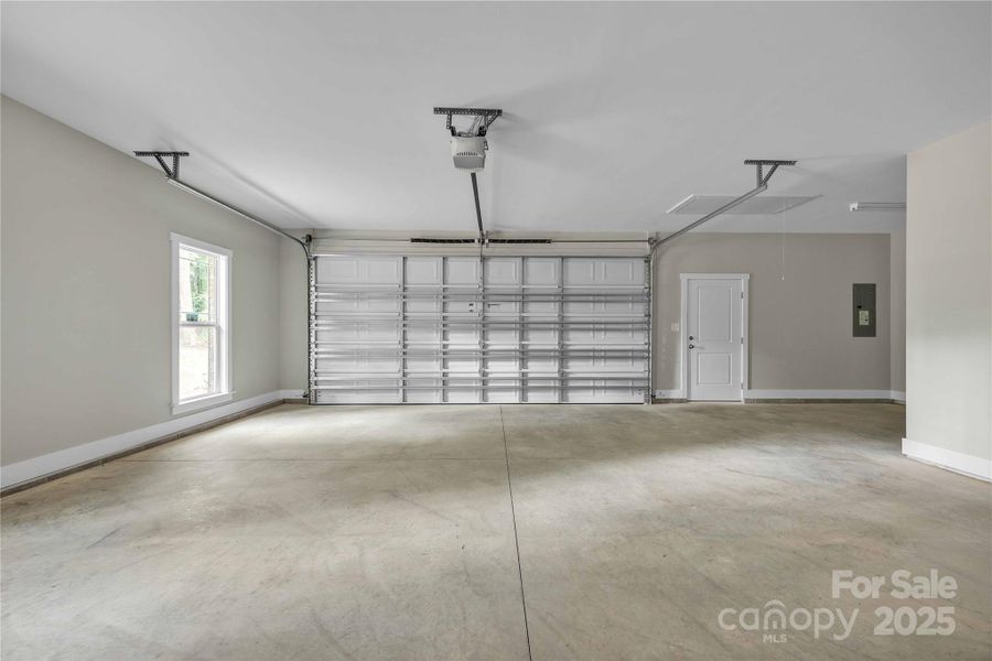 Spacious, unfurnished interior of a new home in , Mocksville (Image 35).