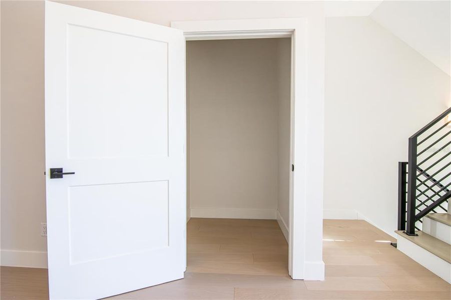 Spacious, unfurnished interior of a new home in , St. Petersburg (Image 33). Spacious, unfurnished interior of a new home in , St. Petersburg (Image 33).