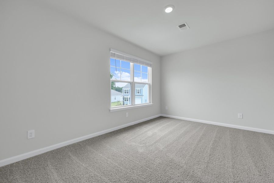 Spacious, unfurnished interior of a new home in Hillcrest, Ravenel (Image 15).
