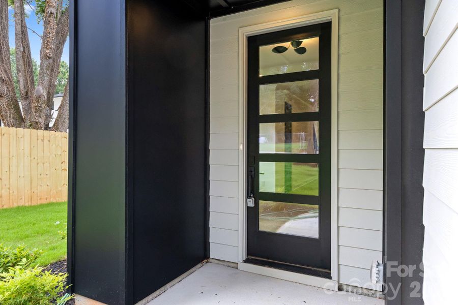 Exterior details and patio area of a home in , Charlotte (Image 31).