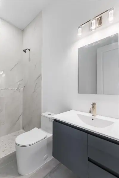 Furnished interior view inside a new home in , Lehigh Acres (Image 2).