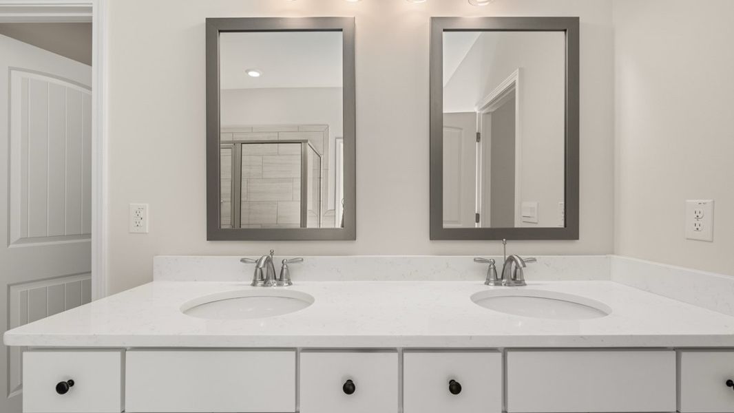 Representative interior finishes for a home built from the WINDSOR by D.R. Horton in Butner Estates, South Fulton (Image 22).