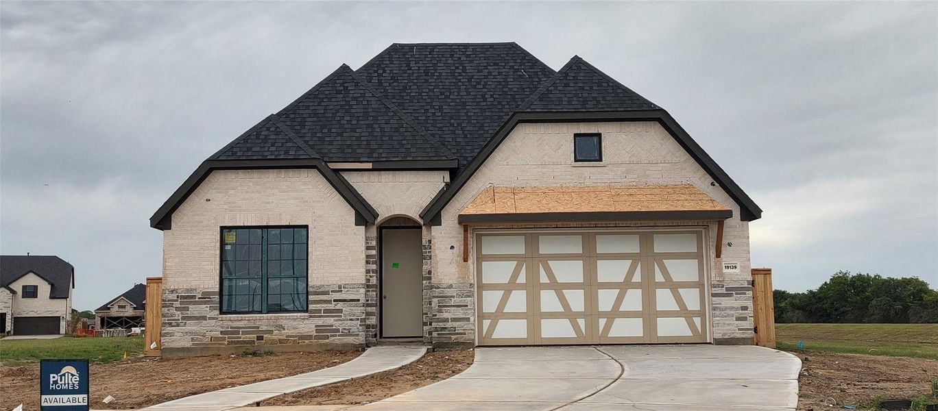 Image 21 of a home in Valencia.