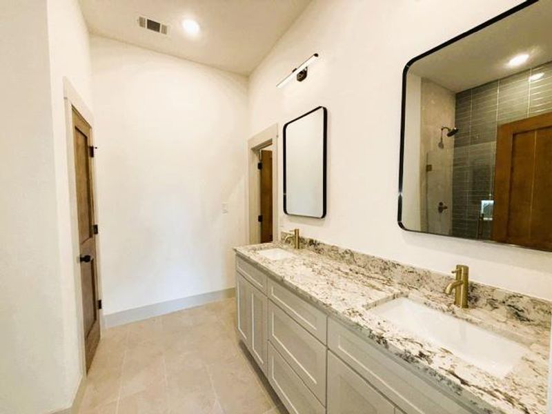 Furnished interior view inside a new home in , Fort Worth (Image 5). Furnished interior view inside a new home in , Fort Worth (Image 5).