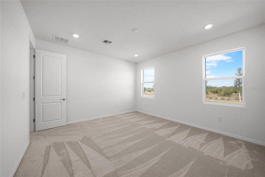 Spacious, unfurnished interior of a new home in Turnleaf, Punta Gorda (Image 19).