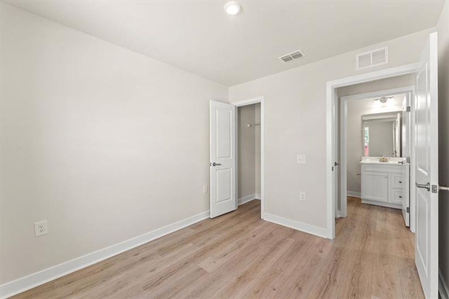 Spacious, unfurnished interior of a new home in Stoneridge, Myrtle Beach (Image 16). Spacious, unfurnished interior of a new home in Stoneridge, Myrtle Beach (Image 16).