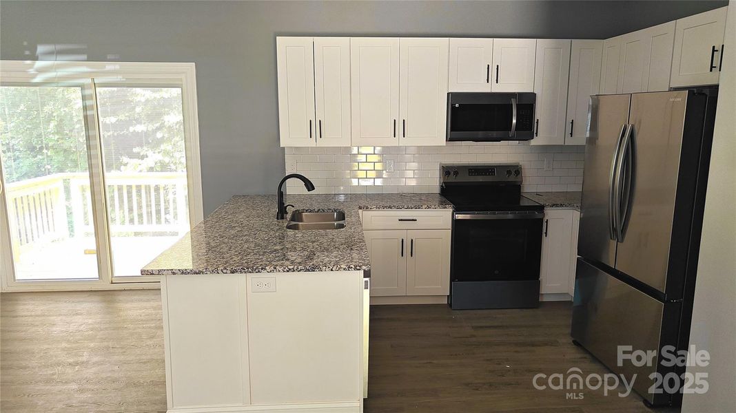 Furnished interior view inside a new home in , Gastonia (Image 5).