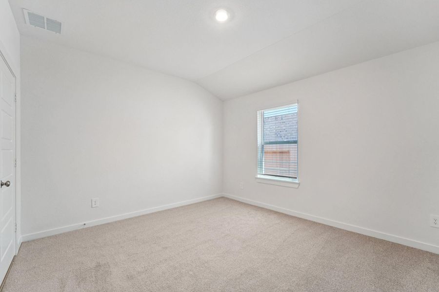 Spacious, unfurnished interior of a new home in Southwinds, Baytown (Image 21). Spacious, unfurnished interior of a new home in Southwinds, Baytown (Image 21).