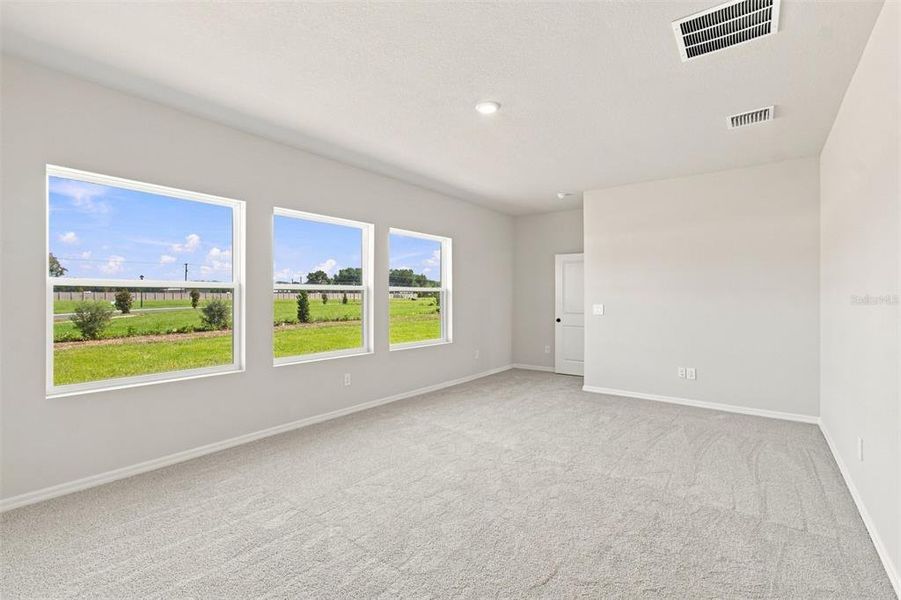Spacious, unfurnished interior of a new home in Southwind – Executive Series, Plant City (Image 25).