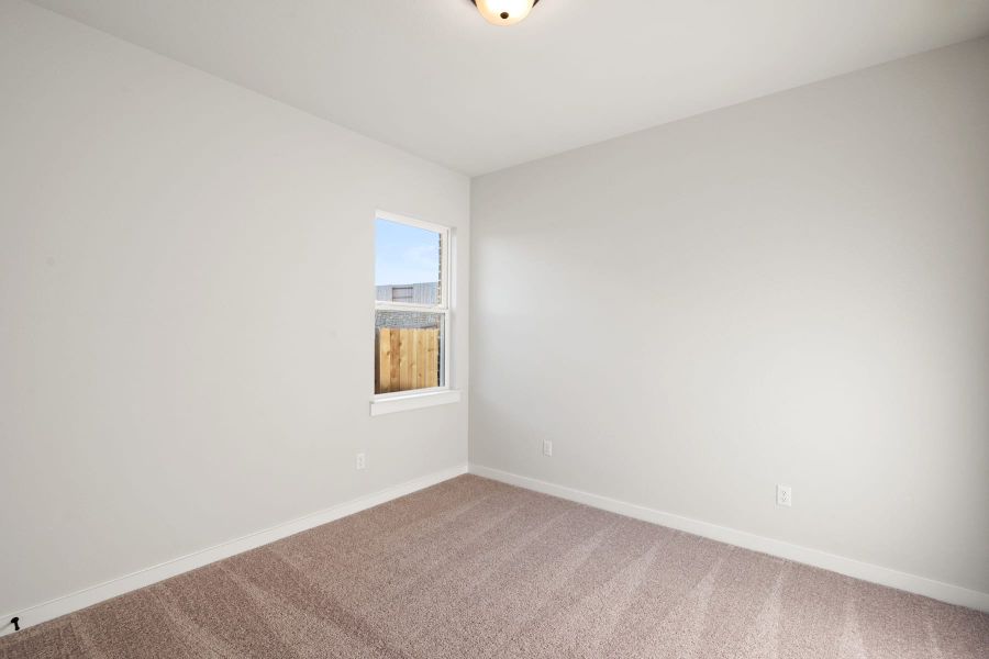 Spacious, unfurnished interior of a new home in Lariat, Liberty Hill (Image 34).