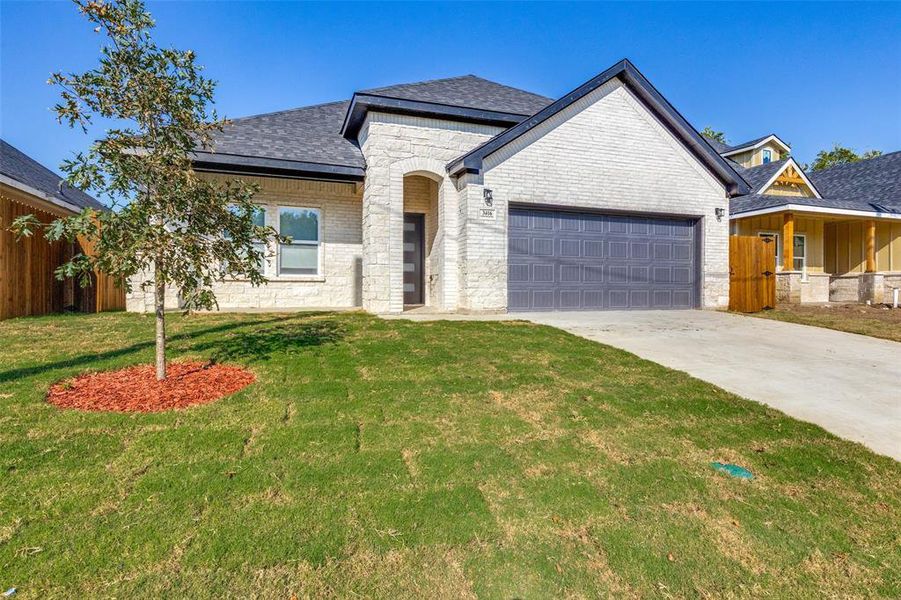 Exterior details and patio area of a home in , Fort Worth (Image 22).