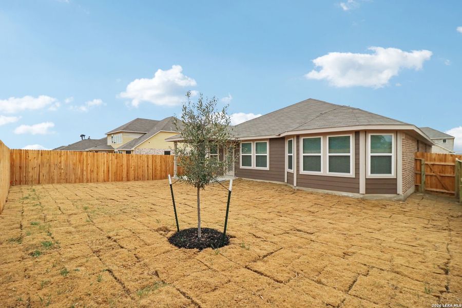 Exterior details and patio area of a home in Sagebrooke - Classic Series, San Antonio (Image 28).