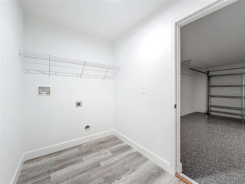 Spacious, unfurnished interior of a new home in , Ocala (Image 34).