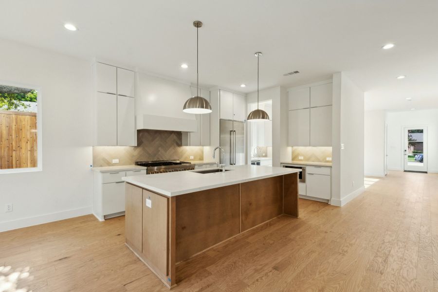 Furnished interior view inside a new home in , Dallas (Image 16).
