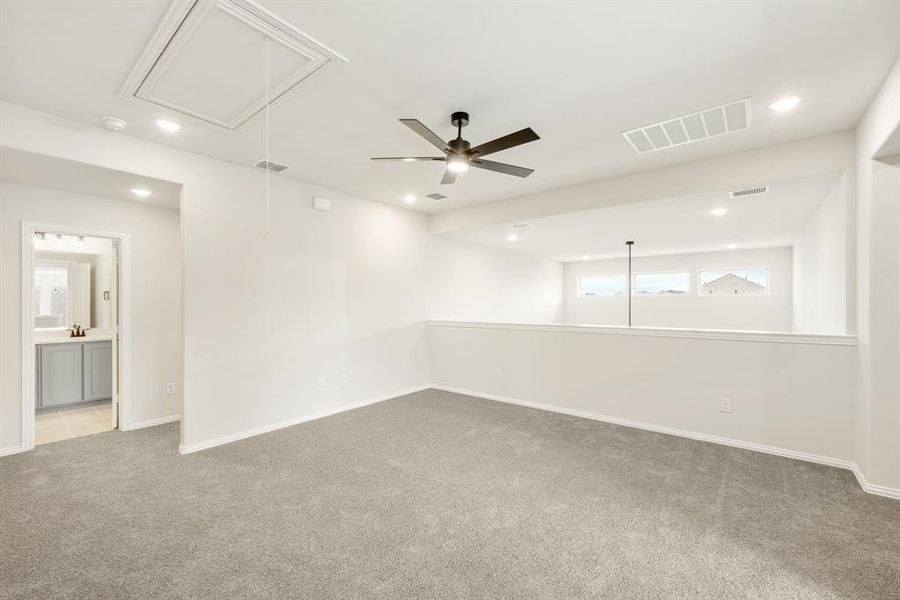 Spacious, unfurnished interior of a new home in Sable Creek, Sanger (Image 33). Spacious, unfurnished interior of a new home in Sable Creek, Sanger (Image 33).
