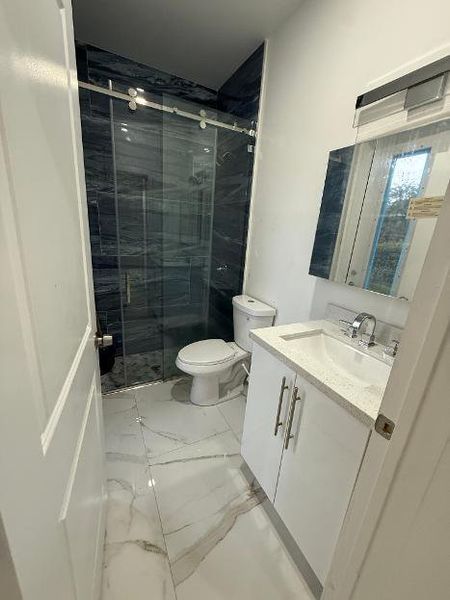 BATHROOM A 1641 BATHROOM A 1641