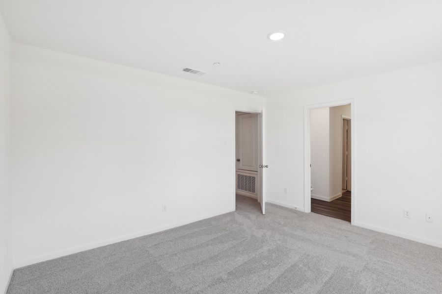 Representative unfurnished interior of a home built from the Orbit by Starlight Homes in Coyote Meadows, Anna (Image 21). Representative unfurnished interior of a home built from the Orbit by Starlight Homes in Coyote Meadows, Anna (Image 21).