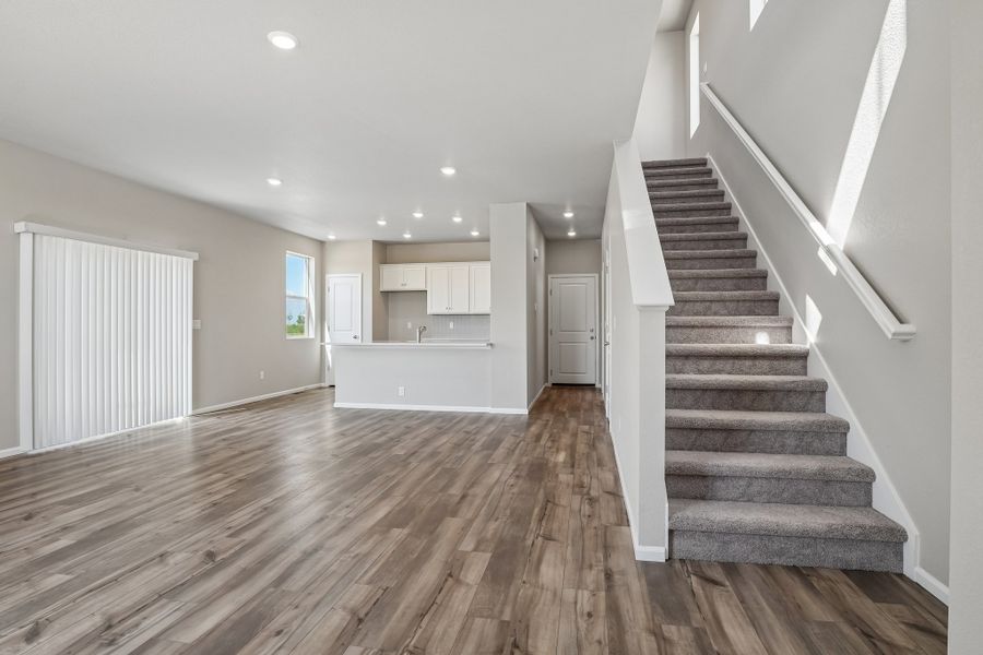 Spacious, unfurnished interior of a new home in Windler, Aurora (Image 12).
