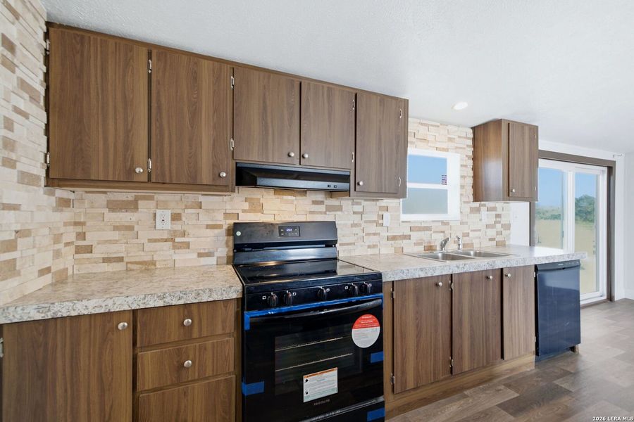 Furnished interior view inside a new home in , Atascosa (Image 5).