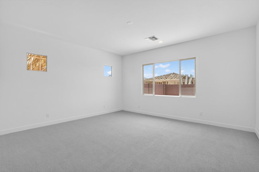 Spacious, unfurnished interior of a new home in Stonehaven, Glendale (Image 30).