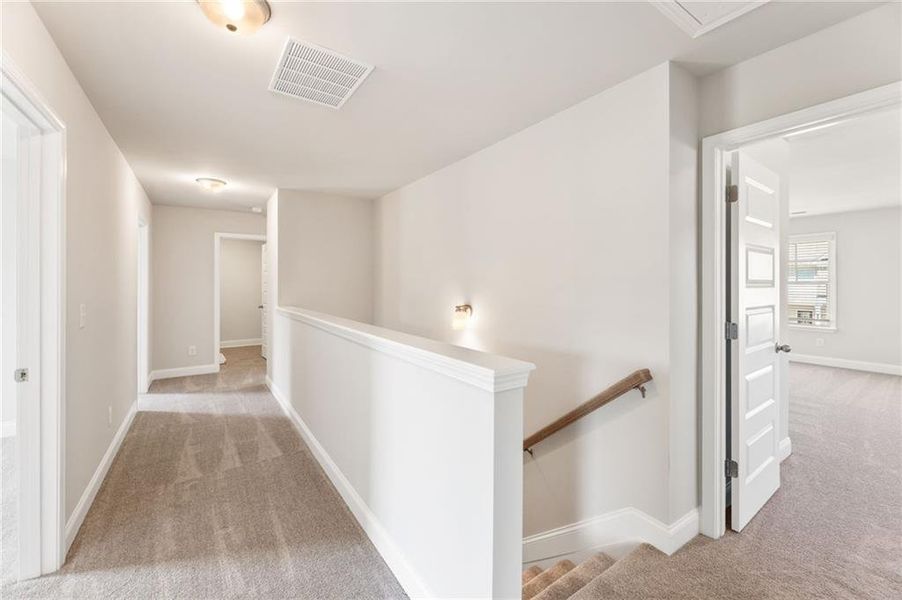 Spacious, unfurnished interior of a new home in Hellen Valley, Braselton (Image 13).
