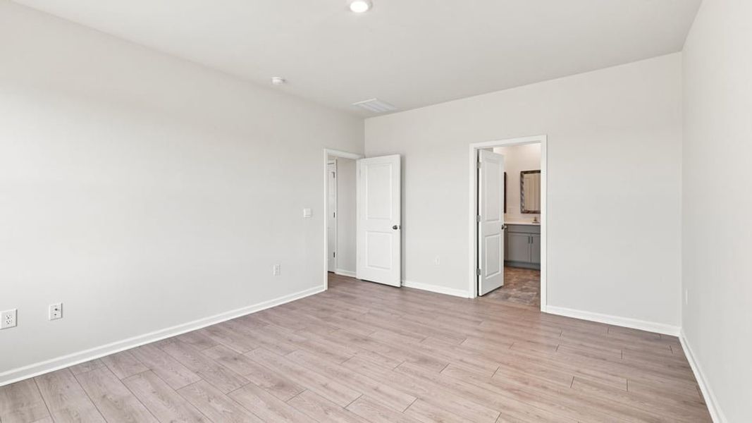 Spacious, unfurnished interior of a new home in Baxter Village, Boiling Springs (Image 33). Spacious, unfurnished interior of a new home in Baxter Village, Boiling Springs (Image 33).