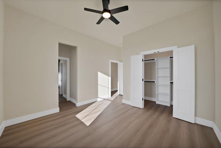 Spacious, unfurnished interior of a new home in , Weatherford (Image 35).