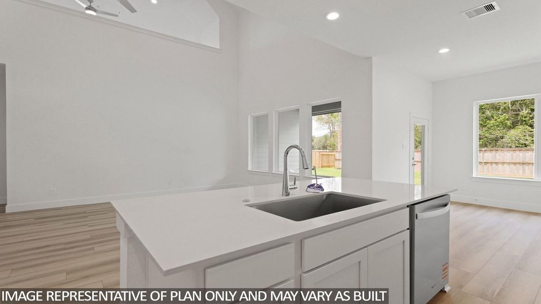 Close-up of interior finishes inside a home in Silverthorne, Conroe (Image 9).