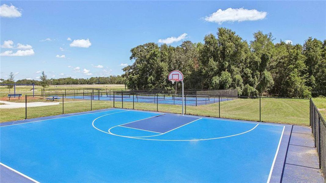 Community amenities in McGinley Landing, Ocala (Image 25).