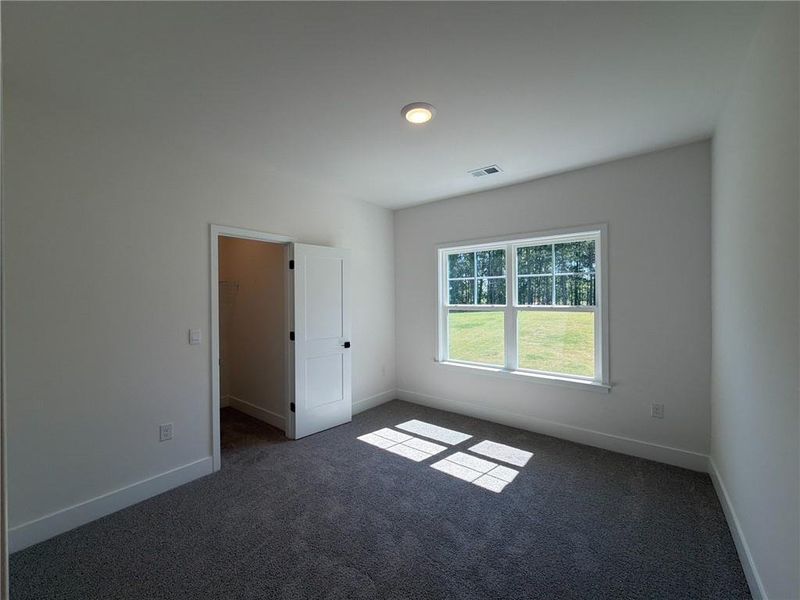 Spacious, unfurnished interior of a new home in Tuscany Hills, Douglasville (Image 18).