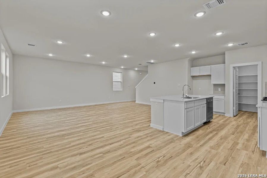 Spacious, unfurnished interior of a new home in Applewhite Meadows, San Antonio (Image 16).
