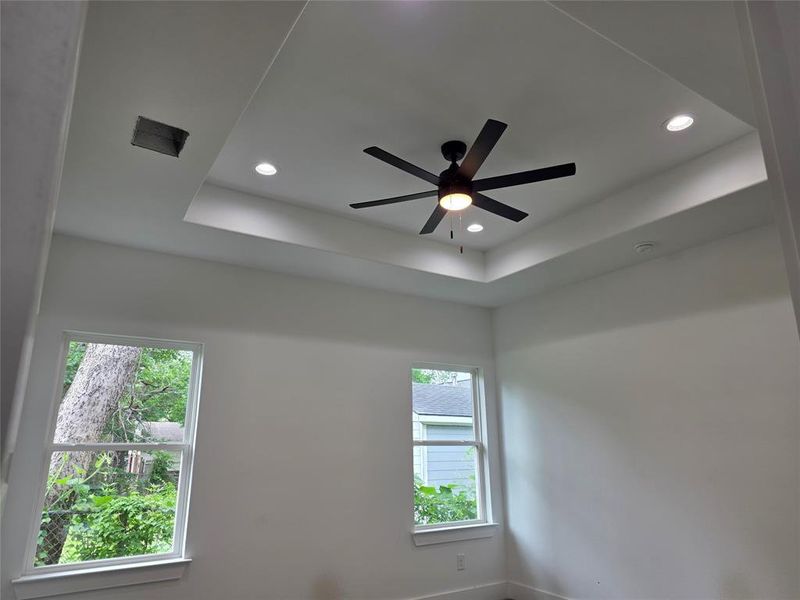 Spacious, unfurnished interior of a new home in , Dallas (Image 13).