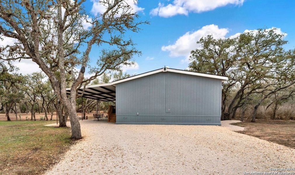 Image 10 of a home in .