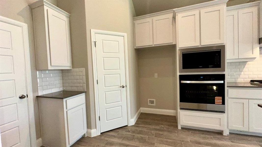 Image 30 of a home in Eagle Creek. Image 30 of a home in Eagle Creek.