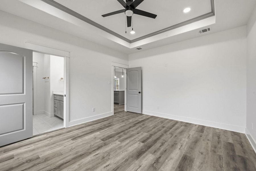 Spacious, unfurnished interior of a new home in , Bryan (Image 19).
