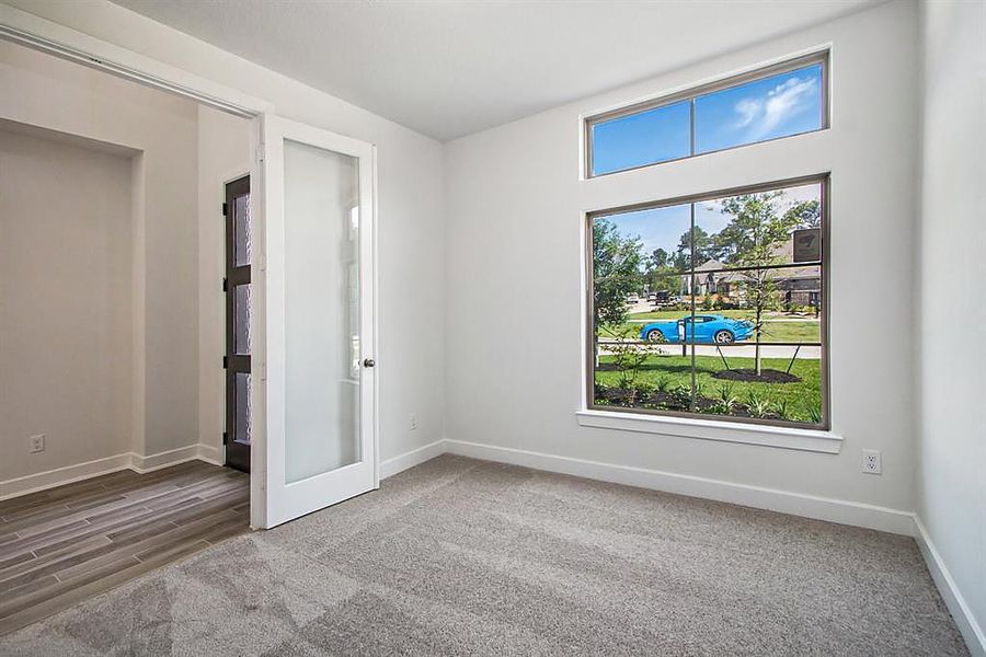 Spacious, unfurnished interior of a new home in Cross Creek West, Fulshear (Image 15).
