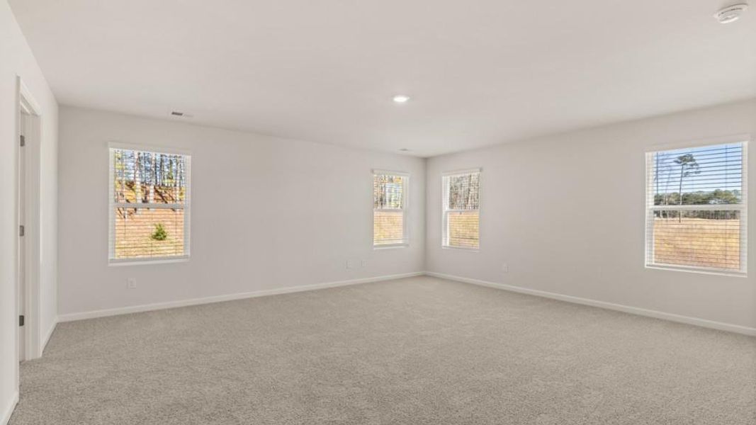 Spacious, unfurnished interior of a new home in Northwoods at Mirror Lake, Villa Rica (Image 19).