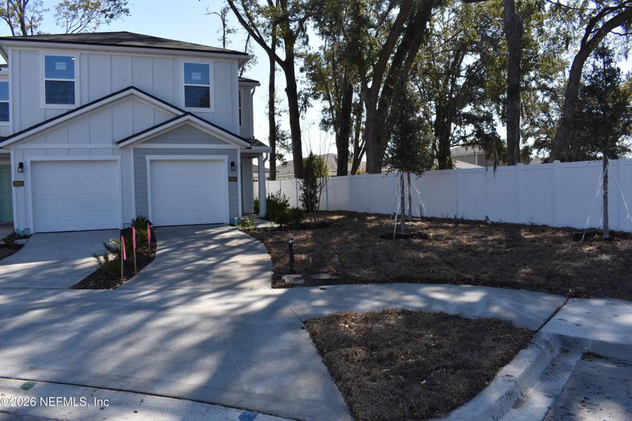 Image 32 of a home in Irongate Villas.