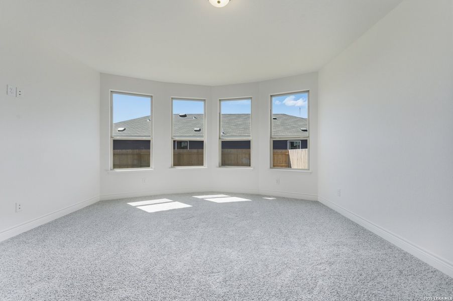 Spacious, unfurnished interior of a new home in Horizon Ridge, San Antonio (Image 15).