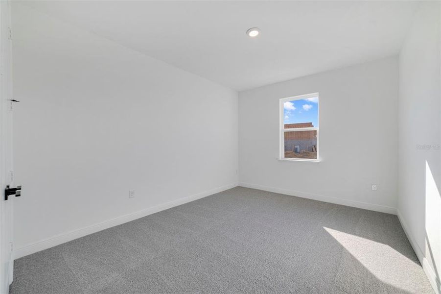 Spacious, unfurnished interior of a new home in Vintner Reserve, Clermont (Image 17). Spacious, unfurnished interior of a new home in Vintner Reserve, Clermont (Image 17).