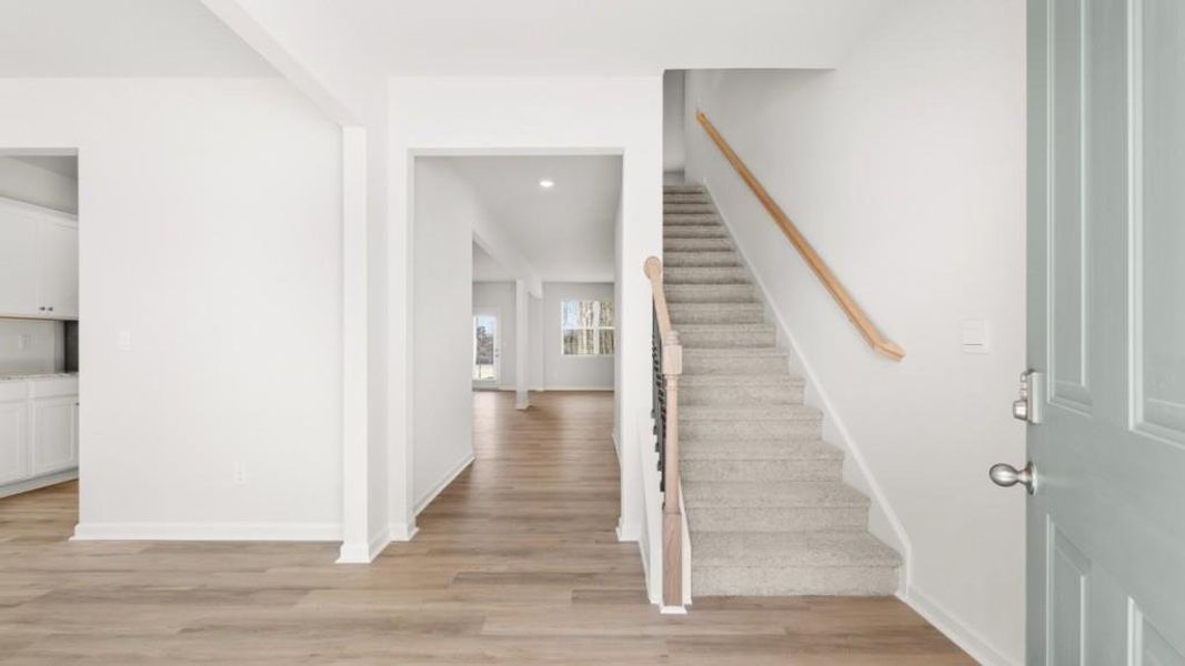 Spacious, unfurnished interior of a new home in South Wind, Union City (Image 14).