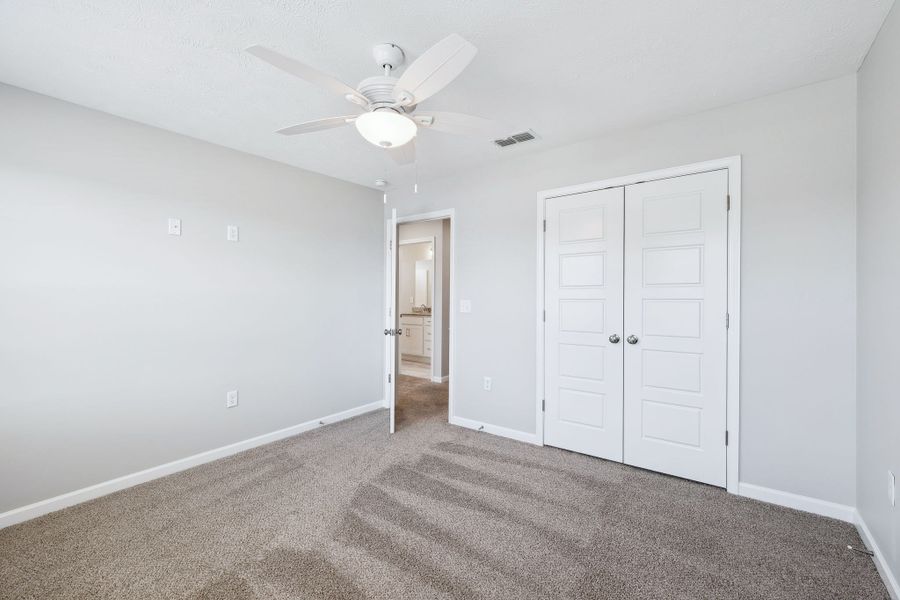 Spacious, unfurnished interior of a new home in Jackson Towne, Murfreesboro (Image 23).