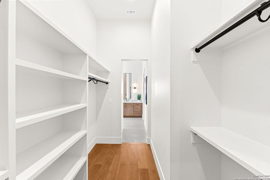 Image 50 of a home in .