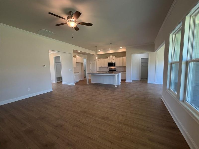 Spacious, unfurnished interior of a new home in , Jefferson (Image 35).