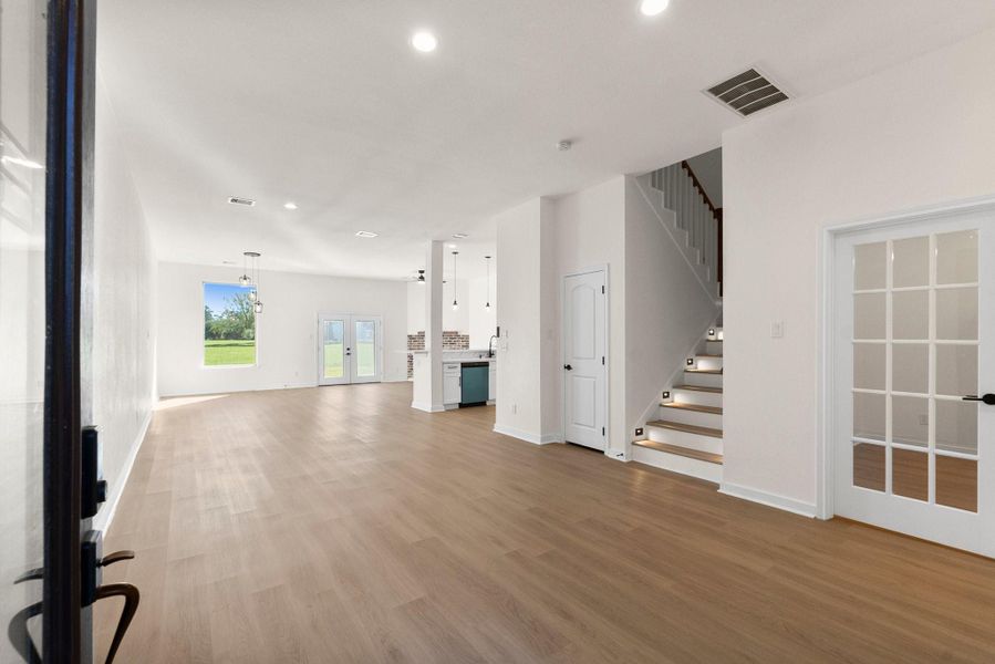 Spacious, unfurnished interior of a new home in , Willis (Image 32).